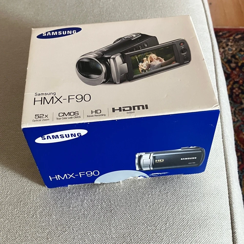 Samsung HMX-F90 Silver and Black Camcorder
